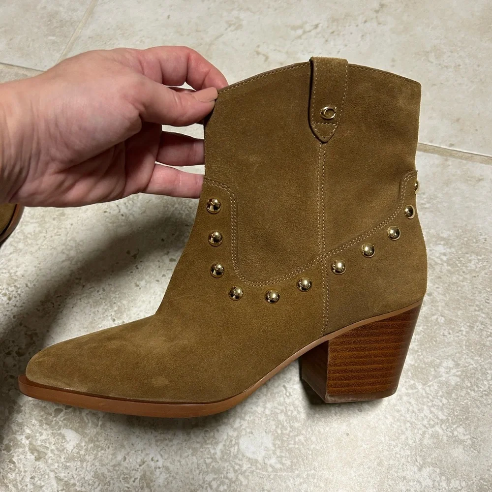 ❌❌SOLD❌❌NEW Coach Paline Suede studded bootie - Picture 7 of 11
